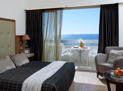 Отель Atlantica Miramare в Лимассоле